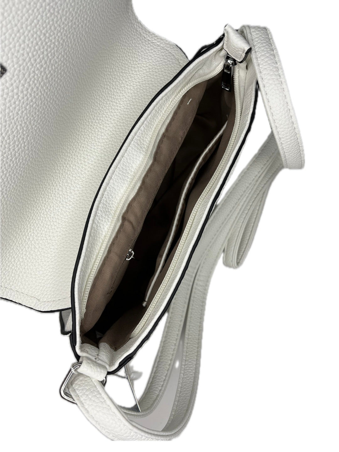 Malá crossbody v elegantním bílém provedení