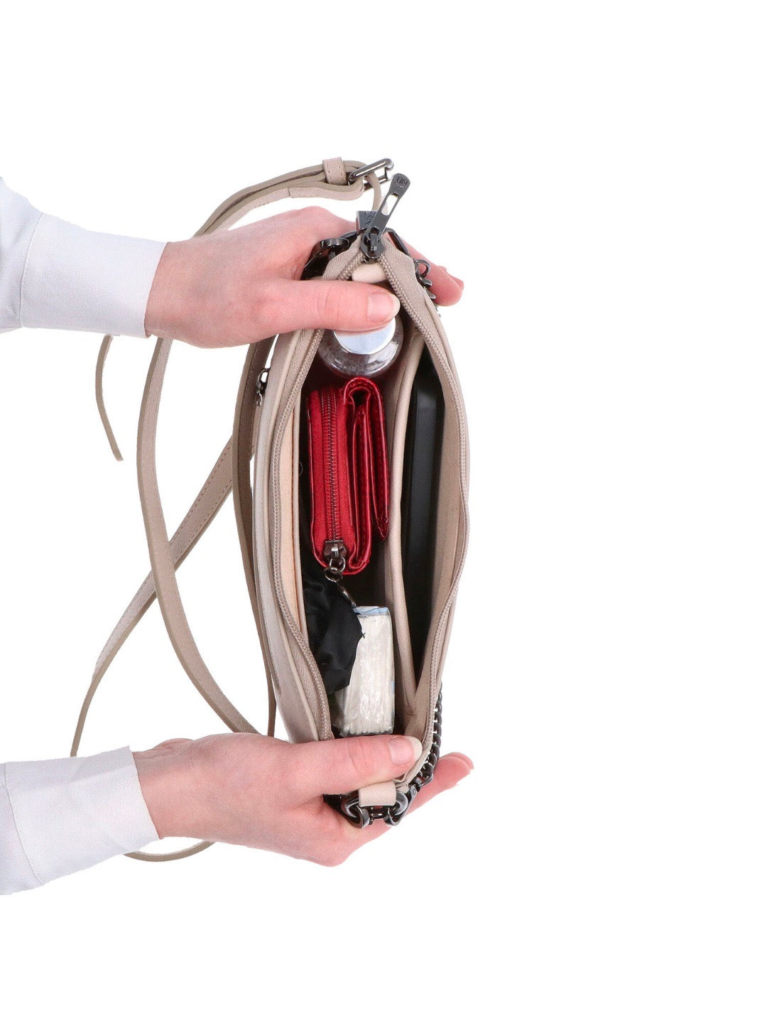 Malá společenská crossbody kabelka Noelia Bolger