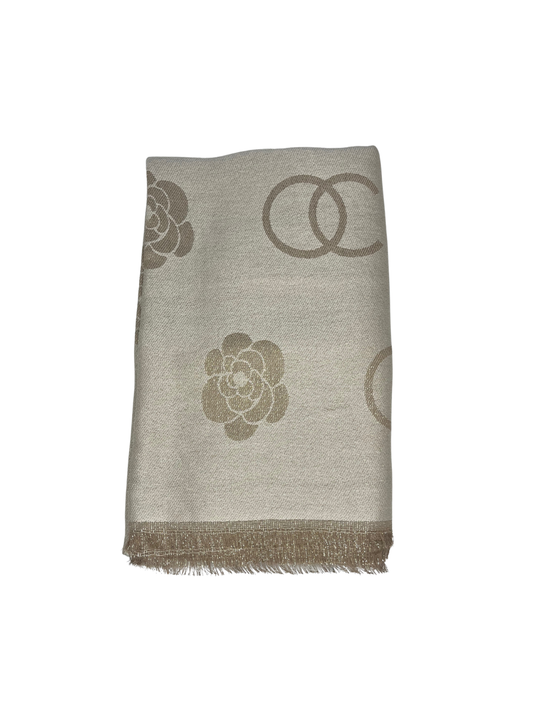 Šátek s lesklou nití